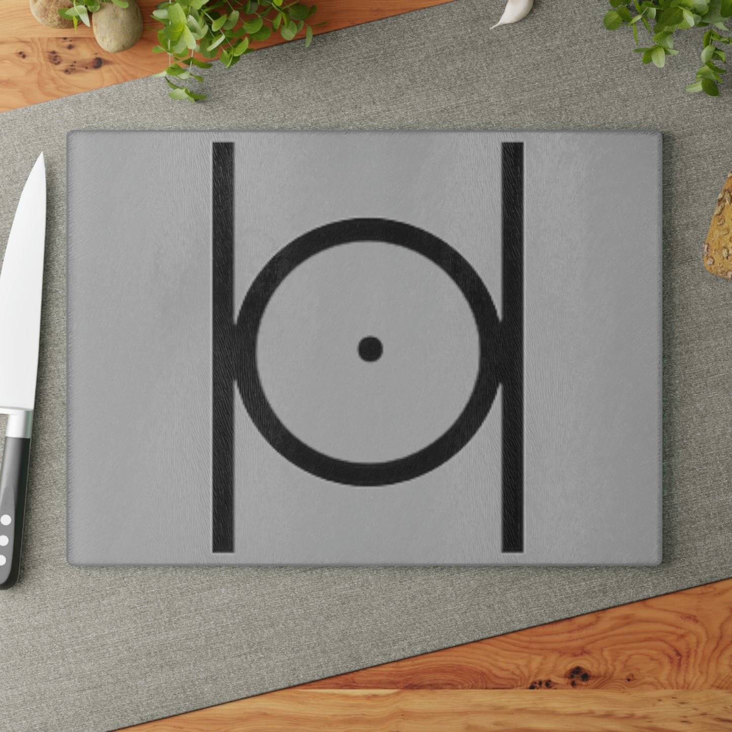 Point in Circle Glass Cutting Board