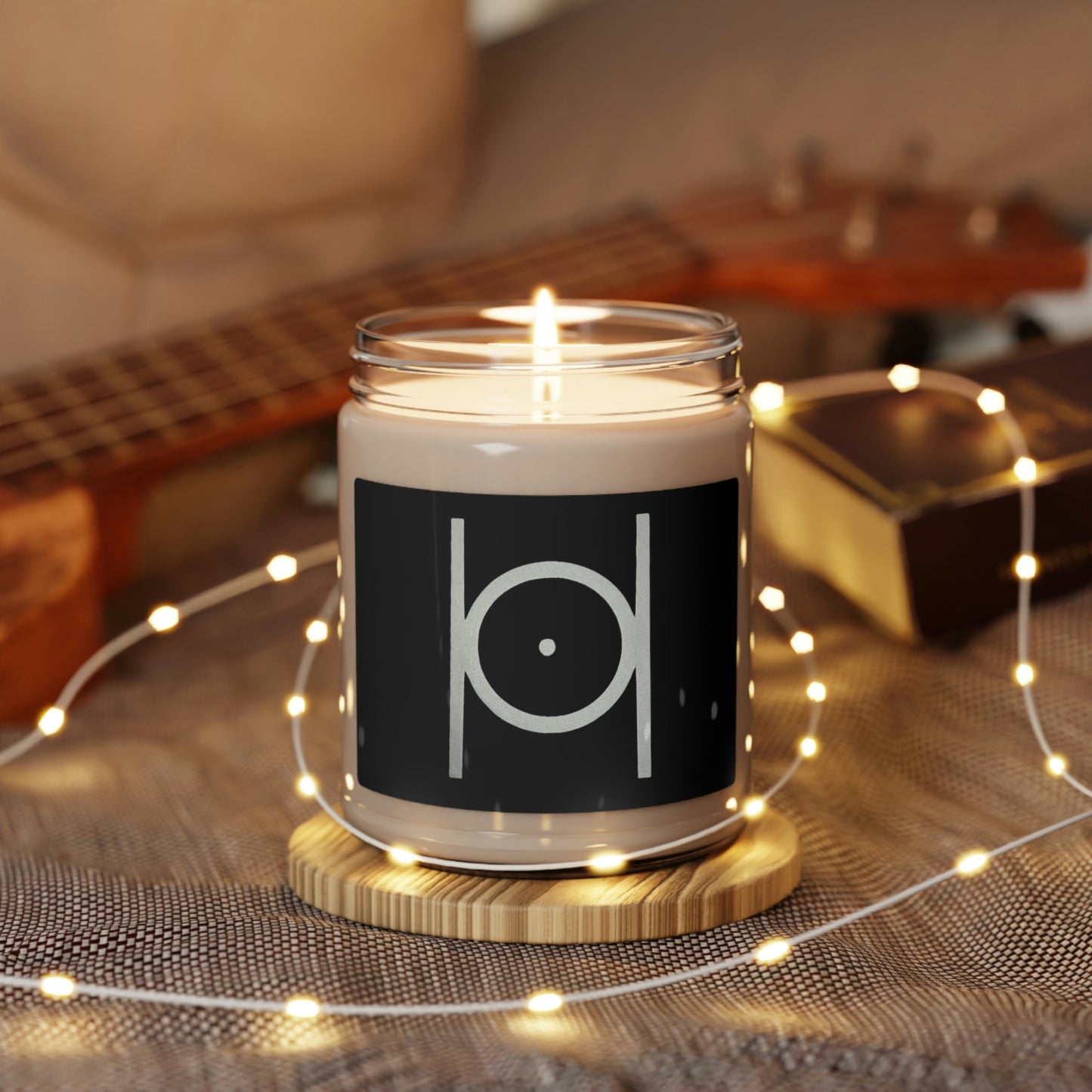 Point in Circle Scented Soy Candle, 9oz