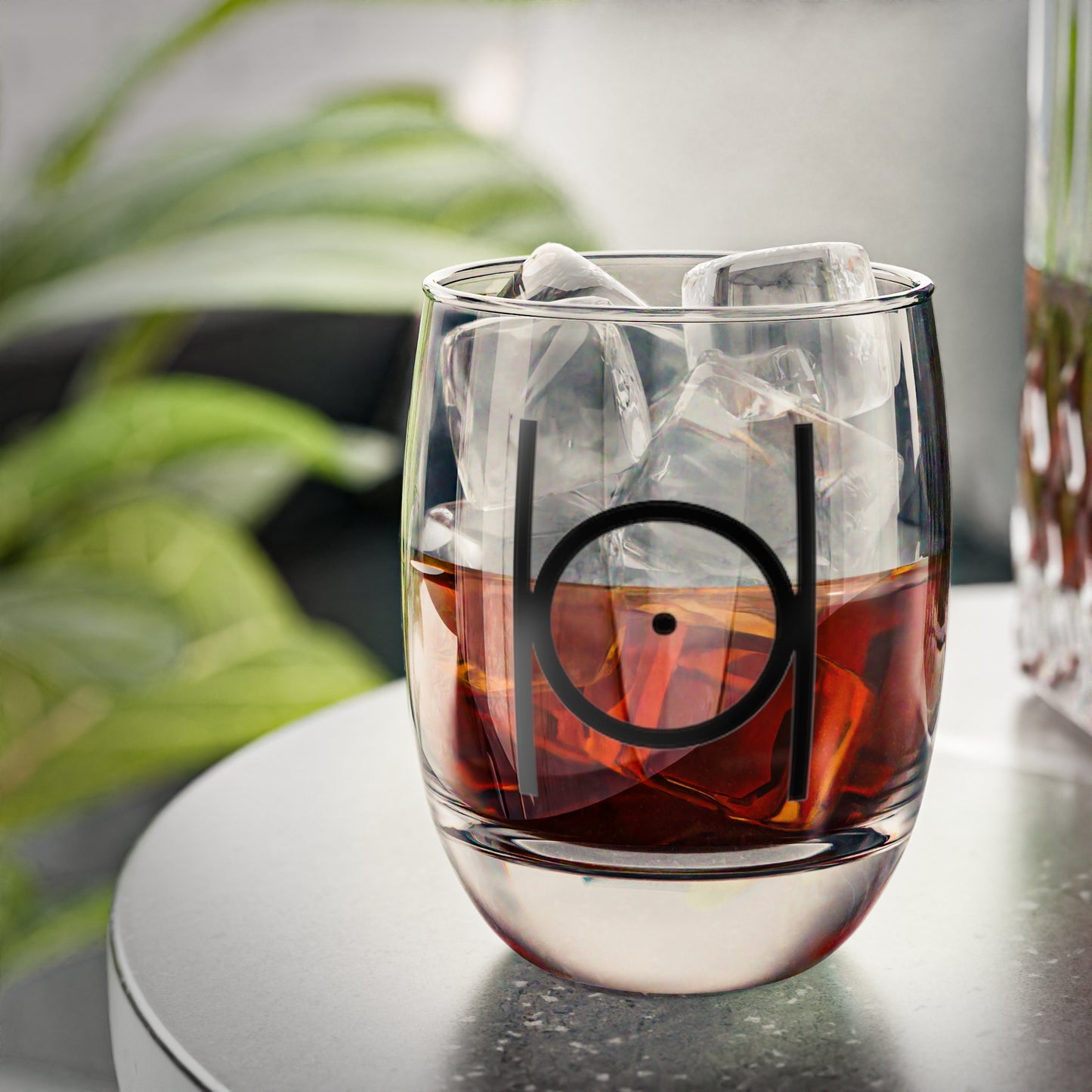 Point in Circle Whiskey Glass
