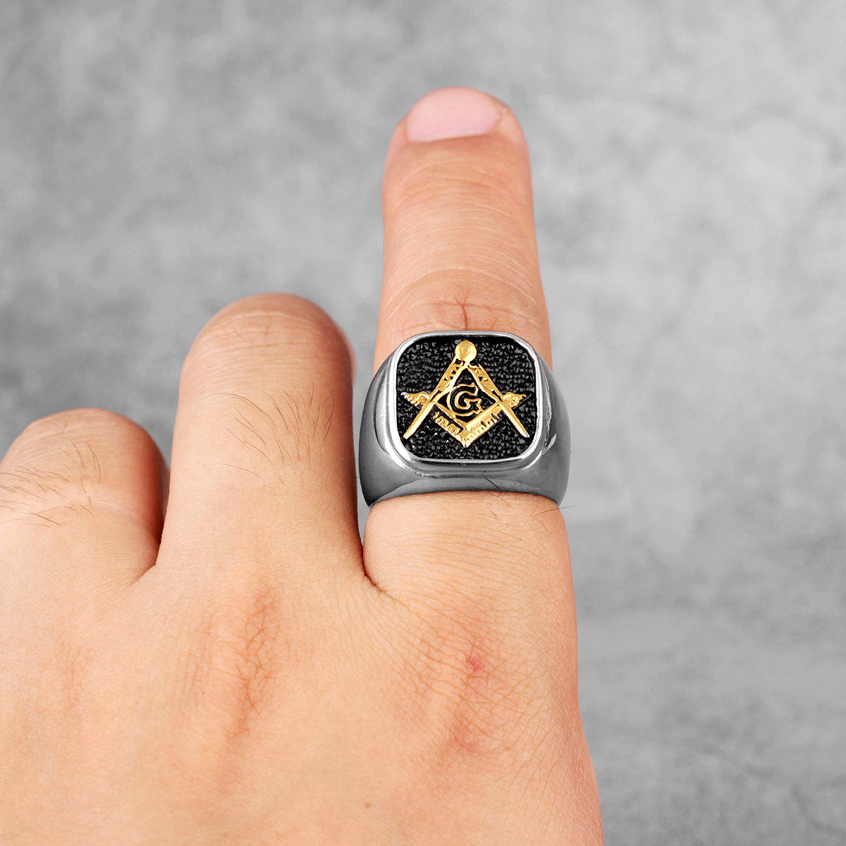 Black and Gold Square and Compasses Ring